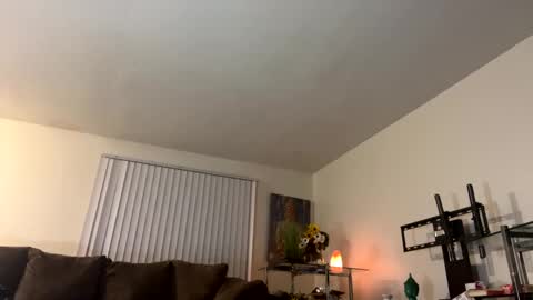 Snapshot of paigethekinkyone chatting on 01/04/25, 03:40 PrincessTsVivian online show from 01/04/25, 03:40