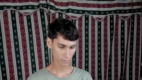 Snapshot of paimon_goetia chatting on 09/29/25, 10:36 Alexander Grigori online show from 09/29/25, 10:36