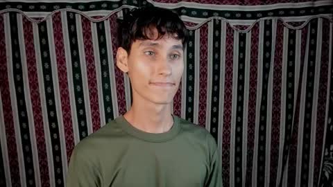 Snapshot of paimon_goetia chatting on 10/14/25, 12:22 Alexander Grigori online show from 10/14/25, 12:22