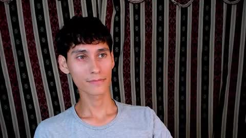 Snapshot of paimon_goetia chatting on 10/18/25, 12:13 Alexander Grigori online show from 10/18/25, 12:13