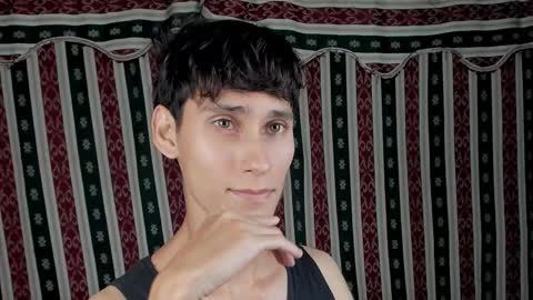 Snapshot of paimon_goetia chatting on 10/20/25, 04:40 Alexander Grigori online show from 10/20/25, 04:40