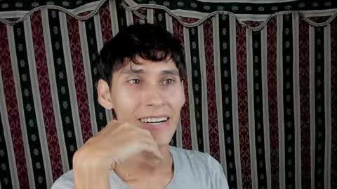 Snapshot of paimon_goetia chatting on 10/24/25, 12:19 Alexander Grigori online show from 10/24/25, 12:19