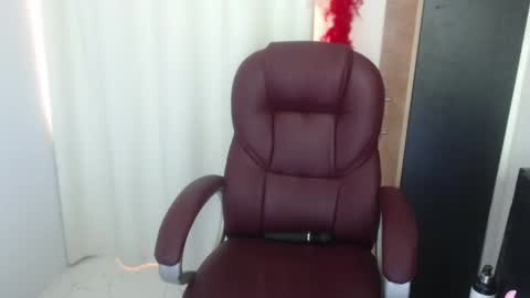 Snapshot of paiper_halliwey chatting on 04/29/26, 06:25 paiper online show from 04/29/26, 06:25