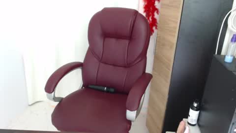 paiperhalliwey online show from 06/20/26, 04:32