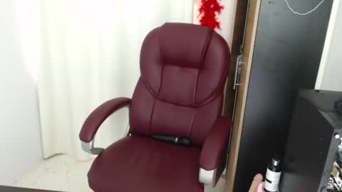 paiperhalliwey online show from 06/22/26, 04:48