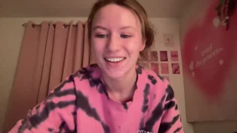 paisleysnowxo online show from 03/07/25, 04:13