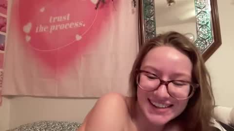 paisleysnowxo online show from 03/11/25, 05:38