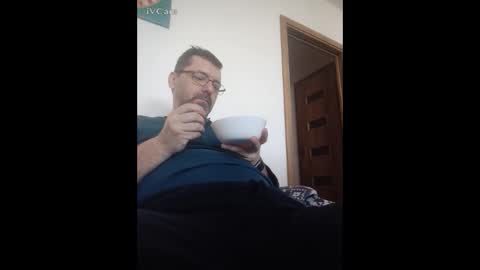 Snapshot of paliop chatting on 02/19/25, 08:44 paliop online show from 02/19/25, 08:44