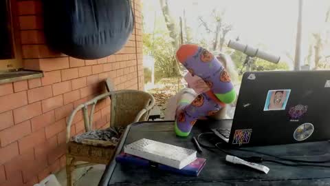 Snapshot of palmer_haze chatting on 10/31/25, 11:44 palmer_haze online show from 10/31/25, 11:44