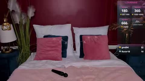 Snapshot of palmlora chatting on 12/13/25, 08:58 Kate online show from 12/13/25, 08:58