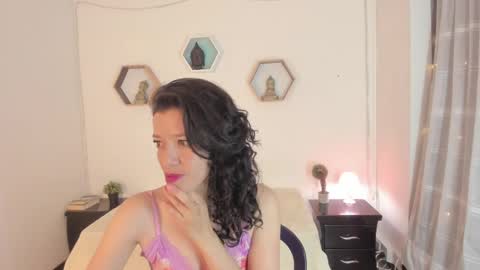 Paloma  online show from 02/16/25, 12:30