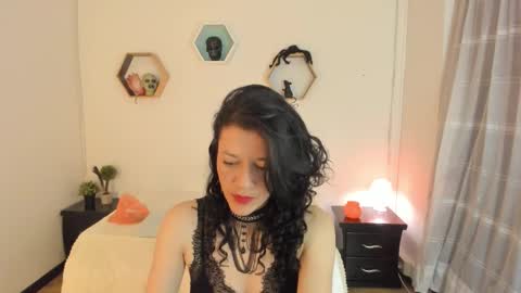 Paloma  online show from 10/16/25, 09:27