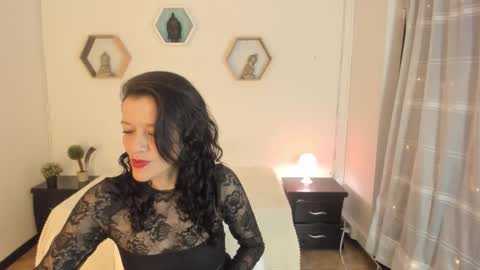 Paloma  online show from 11/12/25, 08:41