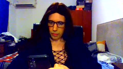 Snapshot of pam_taylor chatting on 07/16/26, 02:17 Pam taylor online show from 07/16/26, 02:17