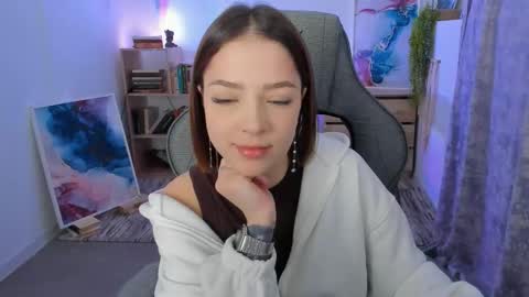 Snapshot of pambeeslyy chatting on 10/03/25, 08:33 Pam online show from 10/03/25, 08:33