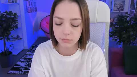 Snapshot of pambeeslyy chatting on 10/31/25, 11:00 Pam online show from 10/31/25, 11:00