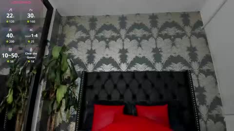 Snapshot of pamela_di_angelo chatting on 05/26/26, 11:01 Pamela online show from 05/26/26, 11:01