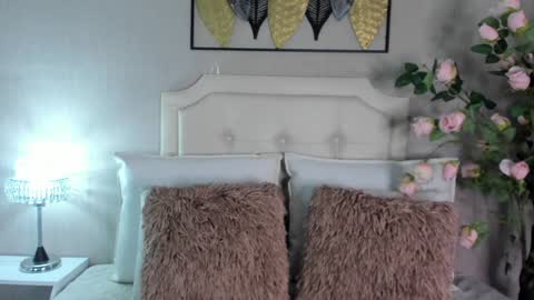 Pamela Duque  online show from 01/05/25, 12:21