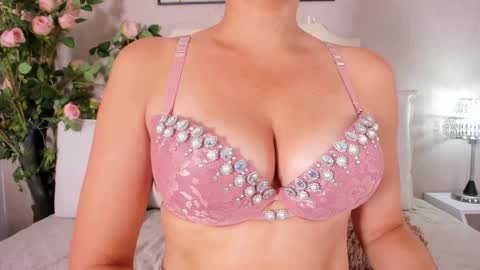 Pamela Duque  online show from 02/02/25, 07:09