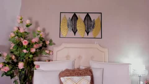 Pamela Duque  online show from 02/11/25, 06:40