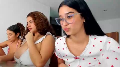 pamela_milleer online show from 01/06/25, 06:14