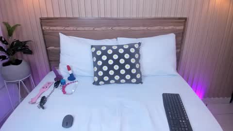 PAMELA online show from 12/30/24, 02:09