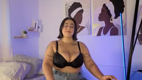 pamela_tomas4 online show from 05/22/26, 09:20