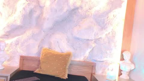 pamelaa_dior online show from 05/18/26, 04:13