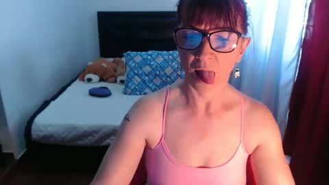 Snapshot of pamelaa_jagger chatting on 12/14/25, 04:34 Pamela Jagger online show from 12/14/25, 04:34