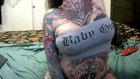 PAMELA GUNNS online show from 04/30/26, 04:24