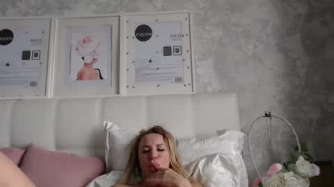 Snapshot of pamella_007 chatting on 11/04/25, 09:30 Pamella online show from 11/04/25, 09:30