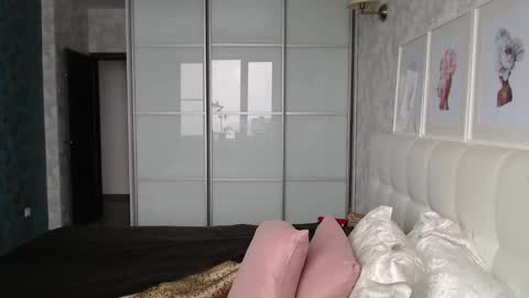 Snapshot of pamella_007 chatting on 11/13/25, 09:19 Pamella online show from 11/13/25, 09:19