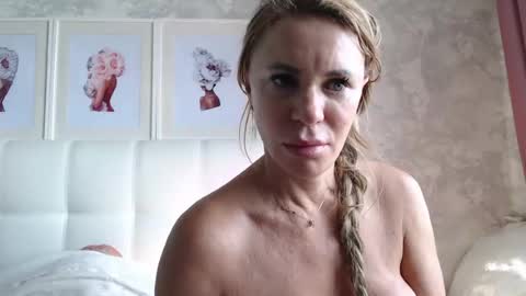 Pamella online show from 06/21/26, 11:02