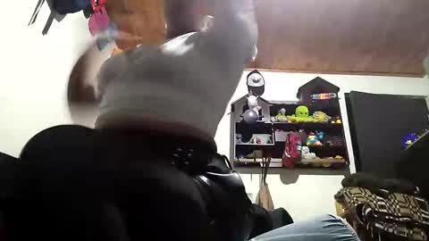 Snapshot of pammeladirtxxx chatting on 11/02/25, 03:42 pammela and cristina online show from 11/02/25, 03:42