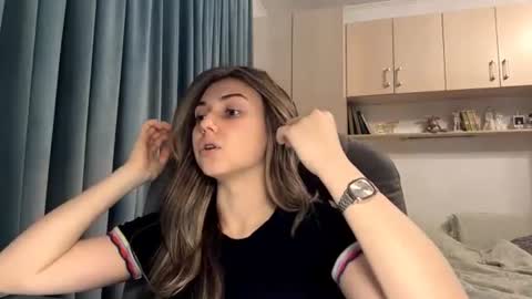 Lia online show from 06/20/26, 04:32