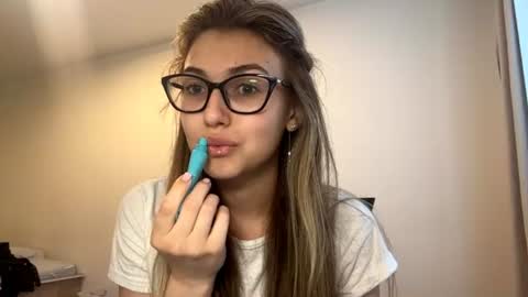 Lia online show from 07/25/26, 04:15