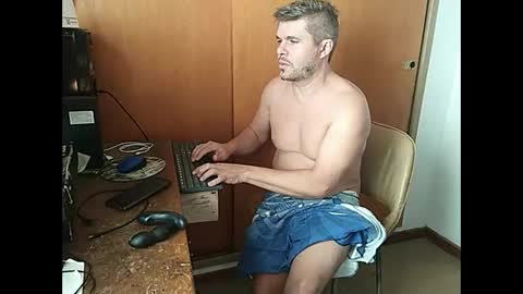 Snapshot of panchomadrid chatting on 04/10/26, 01:49 Pancho Madrid online show from 04/10/26, 01:49