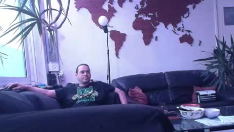 Snapshot of pannenkoekenkeizer chatting on 03/05/25, 05:39 Chris online show from 03/05/25, 05:39