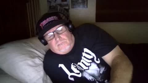 Snapshot of panos678442 chatting on 05/18/26, 03:57 panos online show from 05/18/26, 03:57