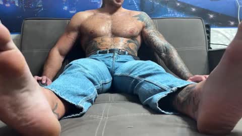 Oleg online show from 10/19/25, 01:45