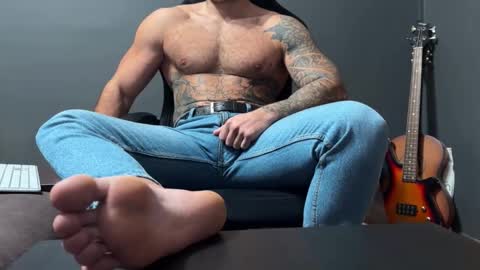 Oleg online show from 10/31/25, 02:18