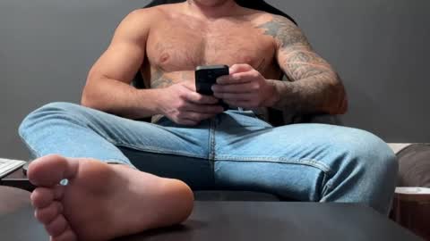 Snapshot of panther_style chatting on 05/05/26, 01:41 Oleg online show from 05/05/26, 01:41