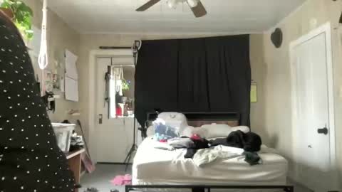 Snapshot of pantiesofthefae chatting on 02/03/25, 05:14 Pantiesofthefae online show from 02/03/25, 05:14