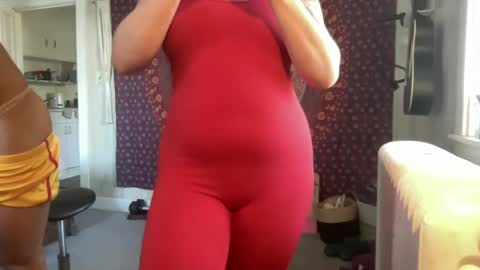 Snapshot of pantiesofthefae chatting on 02/04/25, 05:23 Pantiesofthefae online show from 02/04/25, 05:23