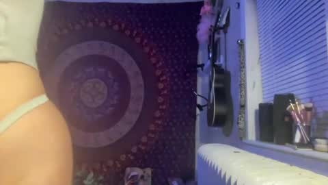 Snapshot of pantiesofthefae chatting on 02/15/25, 10:55 Pantiesofthefae online show from 02/15/25, 10:55