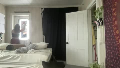 Snapshot of pantiesofthefae chatting on 02/25/25, 05:15 Pantiesofthefae online show from 02/25/25, 05:15