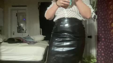 Snapshot of pantiesofthefae chatting on 02/27/25, 12:21 Pantiesofthefae online show from 02/27/25, 12:21