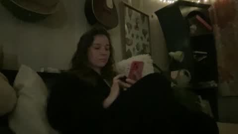 Snapshot of pantiesofthefae chatting on 11/22/25, 10:47 Pantiesofthefae online show from 11/22/25, 10:47