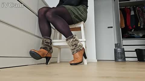 Snapshot of pantyhose_ggggg chatting on 02/18/26, 08:21 pantyhose_ggggg online show from 02/18/26, 08:21