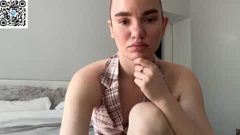 Snapshot of pantykrist chatting on 07/18/26, 01:04 Kristina Kriss online show from 07/18/26, 01:04